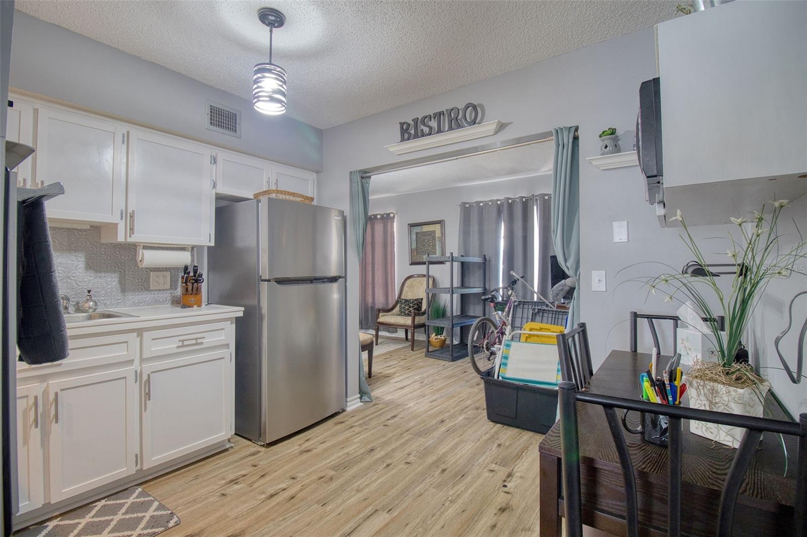 Image 13 of 29 For 2436 Rhodesian Drive 32