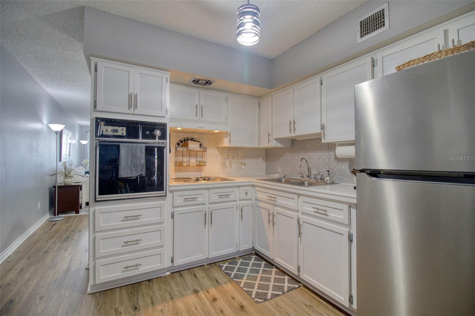 Image 14 of 29 For 2436 Rhodesian Drive 32