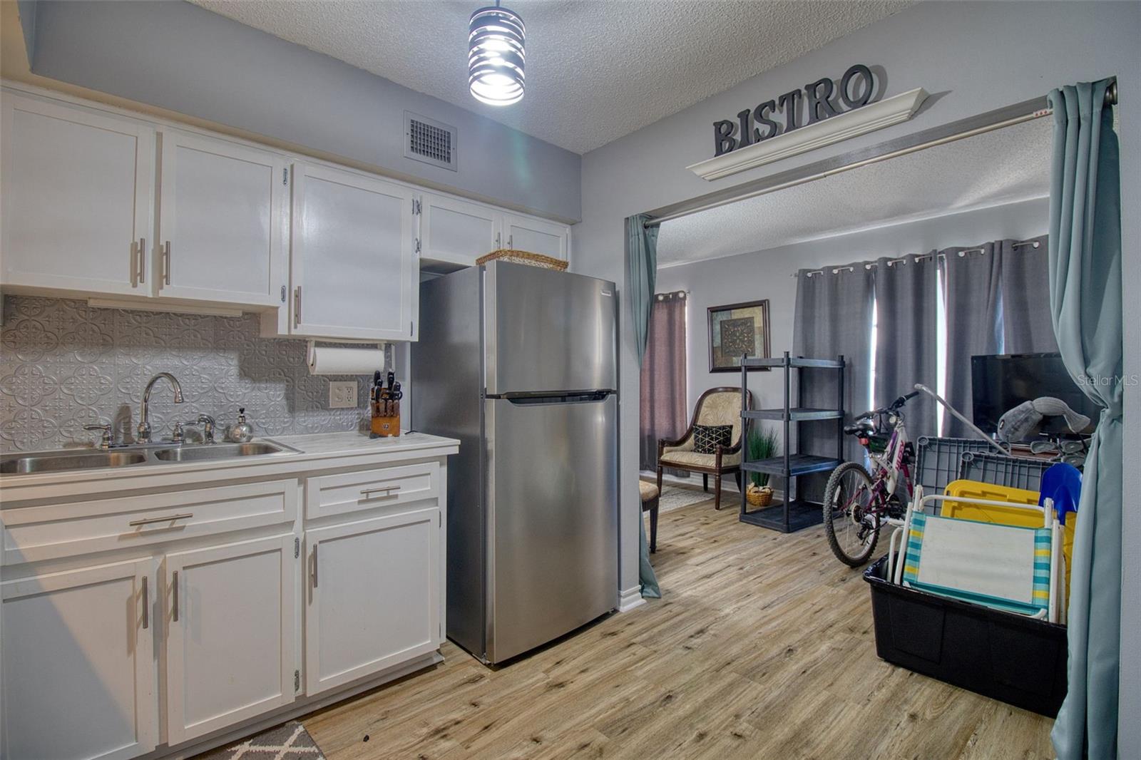 Image 17 of 29 For 2436 Rhodesian Drive 32