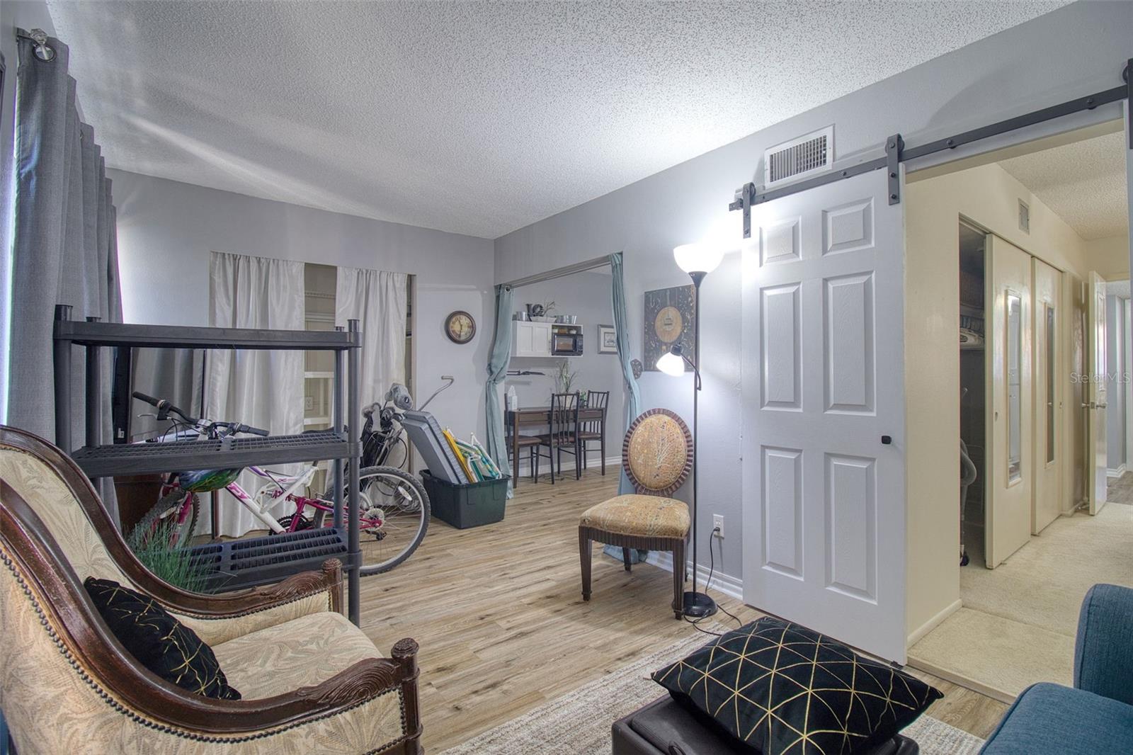 Image 18 of 29 For 2436 Rhodesian Drive 32