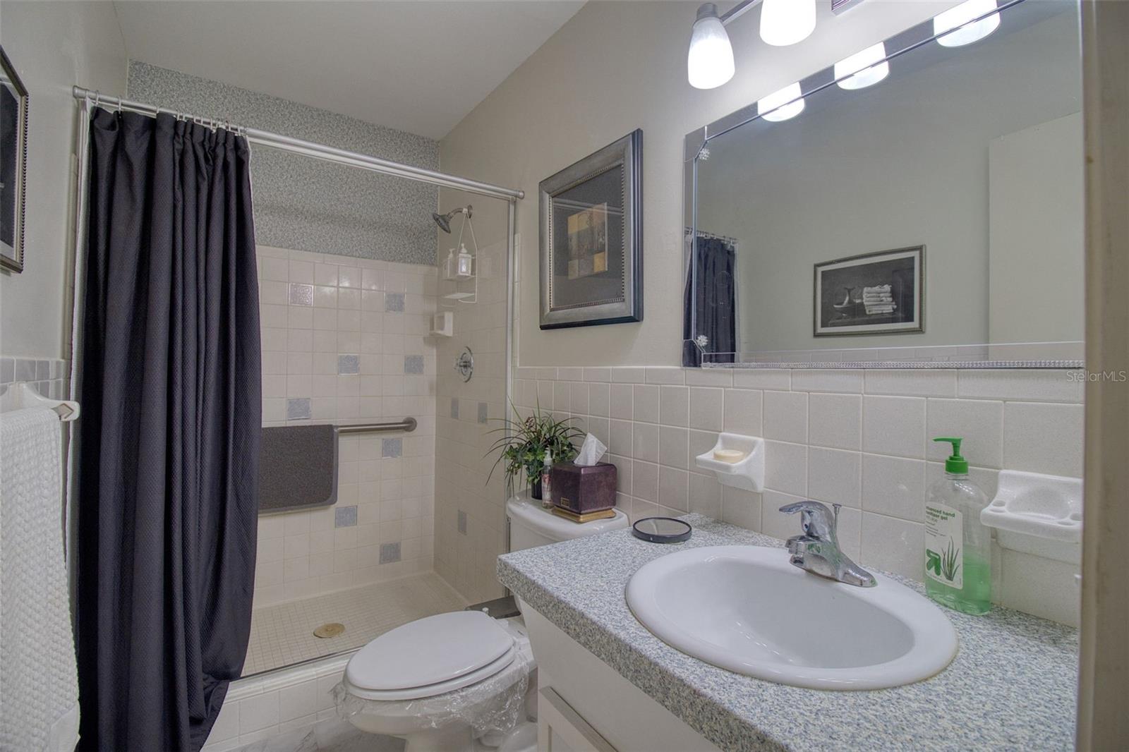 Image 24 of 29 For 2436 Rhodesian Drive 32