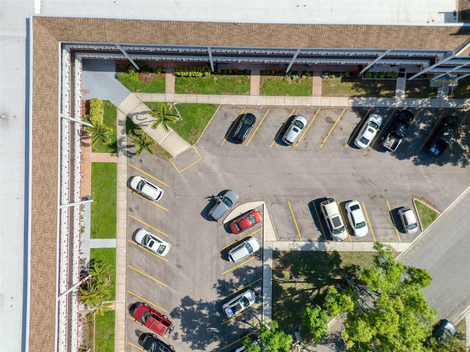 Image 25 of 29 For 2436 Rhodesian Drive 32