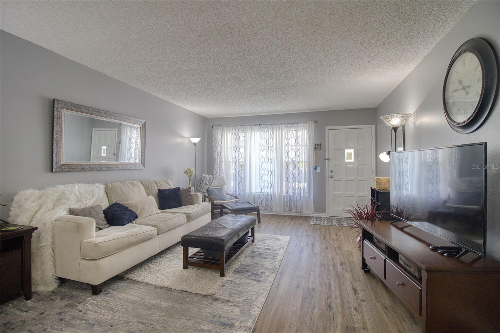 Image 6 of 29 For 2436 Rhodesian Drive 32