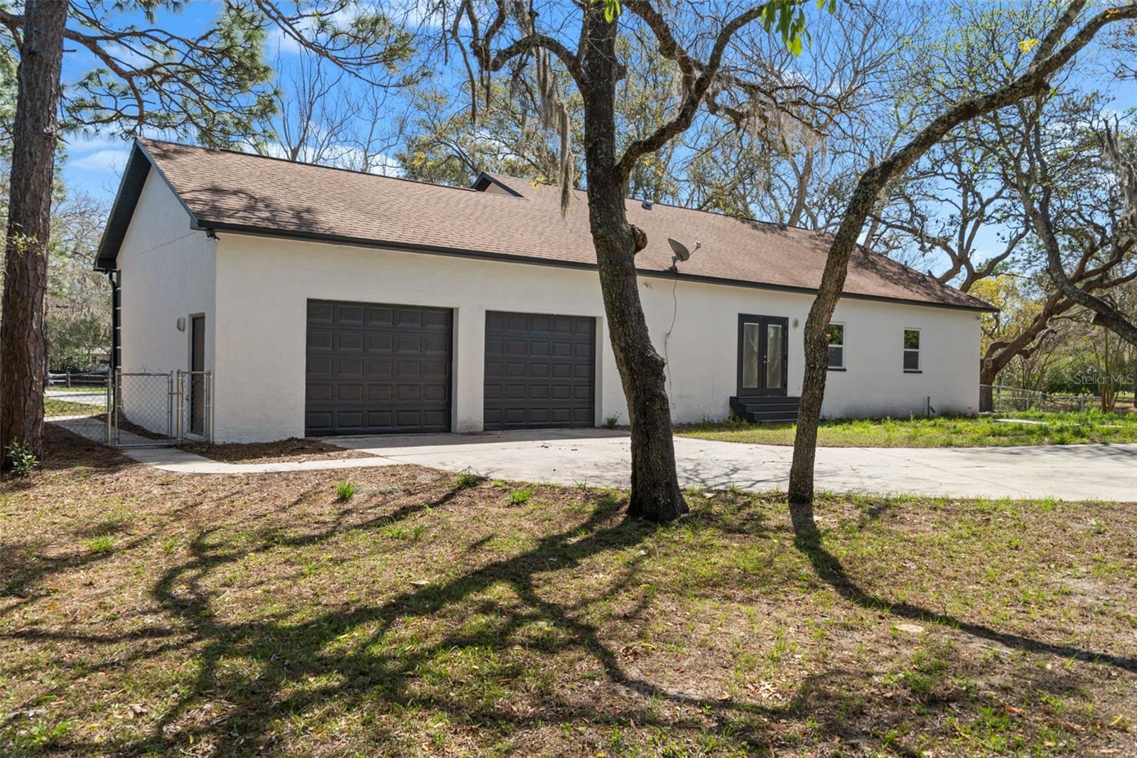 Image 11 of 56 For 17835 Alexson Street