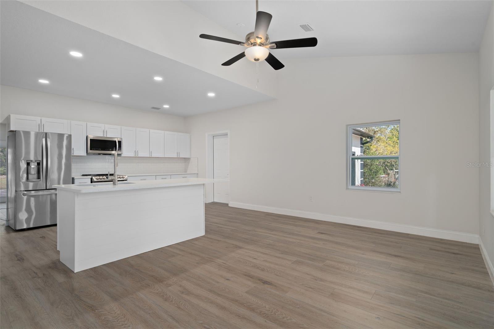 Image 16 of 56 For 17835 Alexson Street