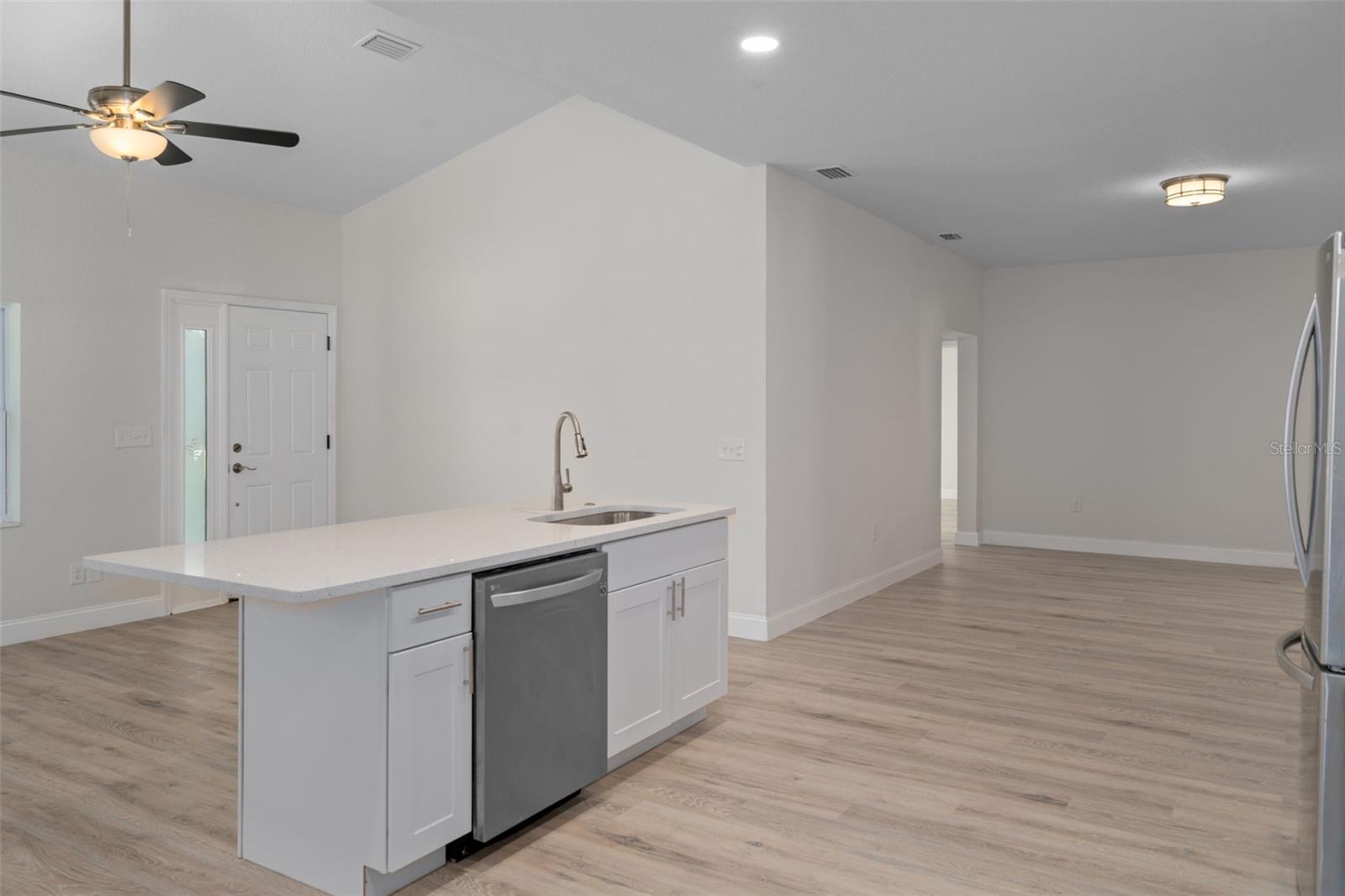 Image 20 of 56 For 17835 Alexson Street