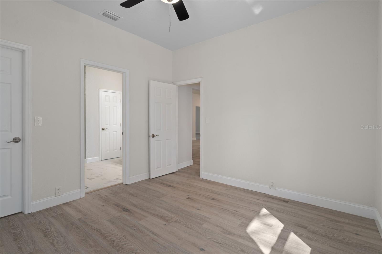 Image 26 of 56 For 17835 Alexson Street