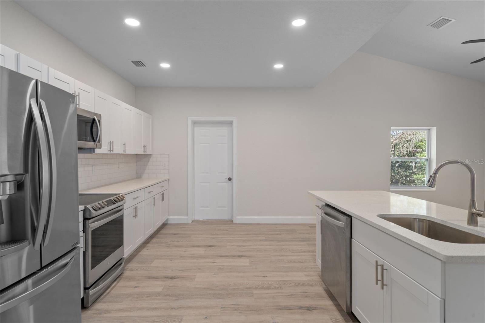 Image 3 of 56 For 17835 Alexson Street