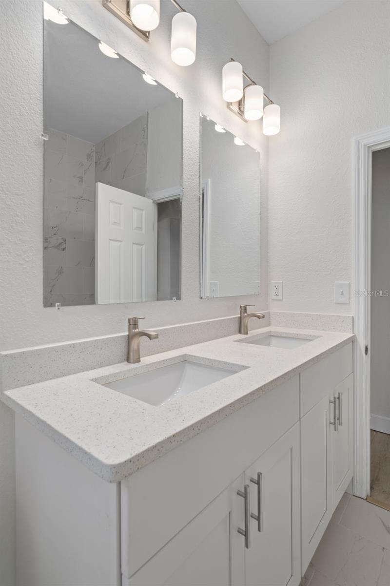 Image 35 of 56 For 17835 Alexson Street