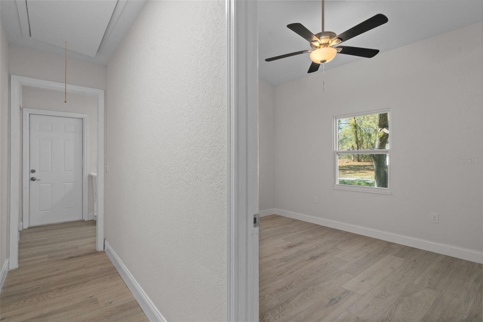 Image 41 of 56 For 17835 Alexson Street