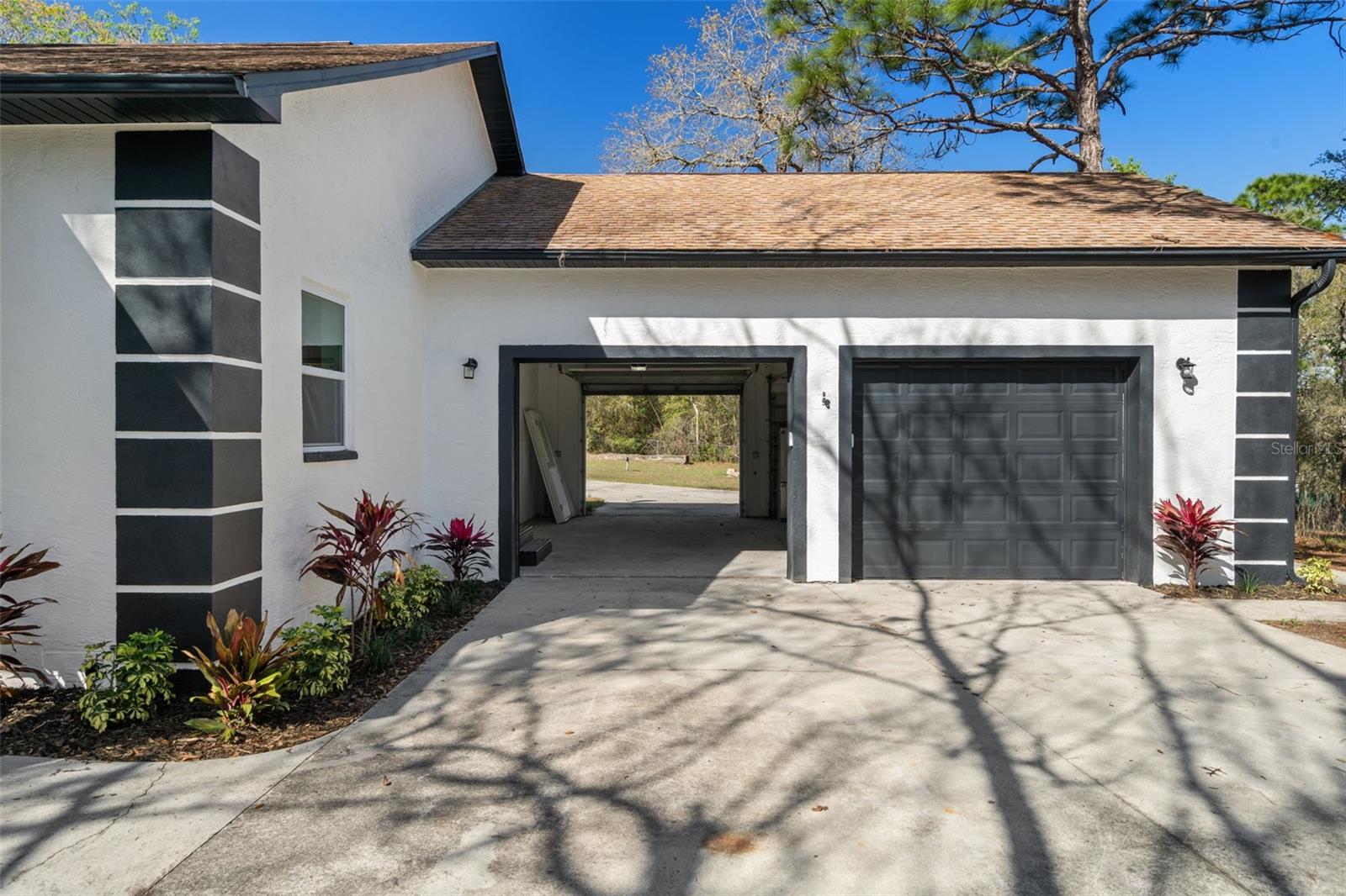 Image 5 of 56 For 17835 Alexson Street