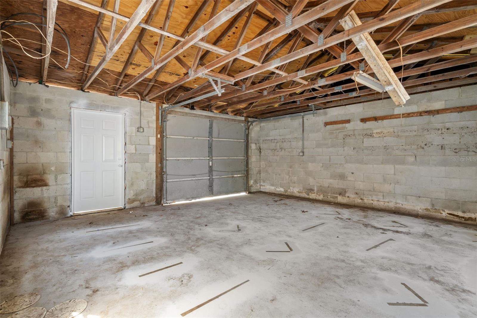 Image 55 of 56 For 17835 Alexson Street