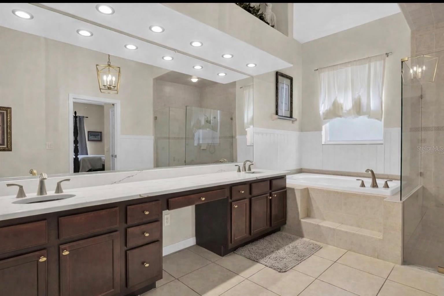 Image 14 of 25 For 10126 Balcony Street