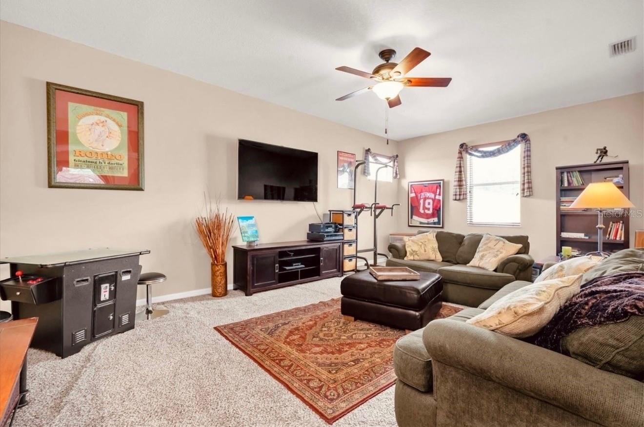 Image 16 of 25 For 10126 Balcony Street