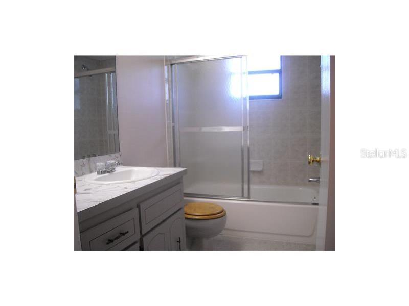 Image 6 of 9 For 1301 Greenlea Drive