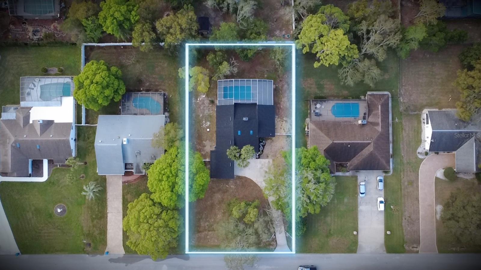 Listing photo id 24 for 7984 Floral Drive