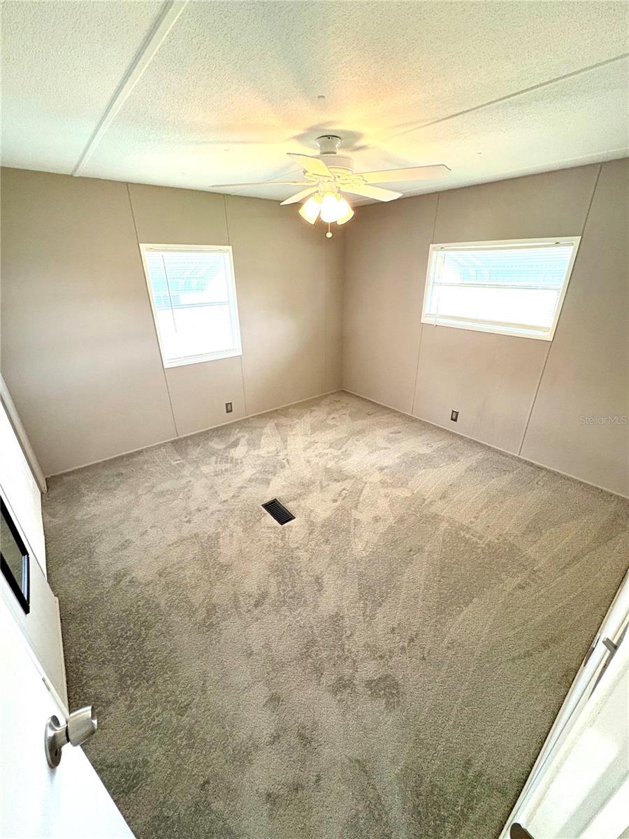 Image 13 of 29 For 7481 First Circle Drive