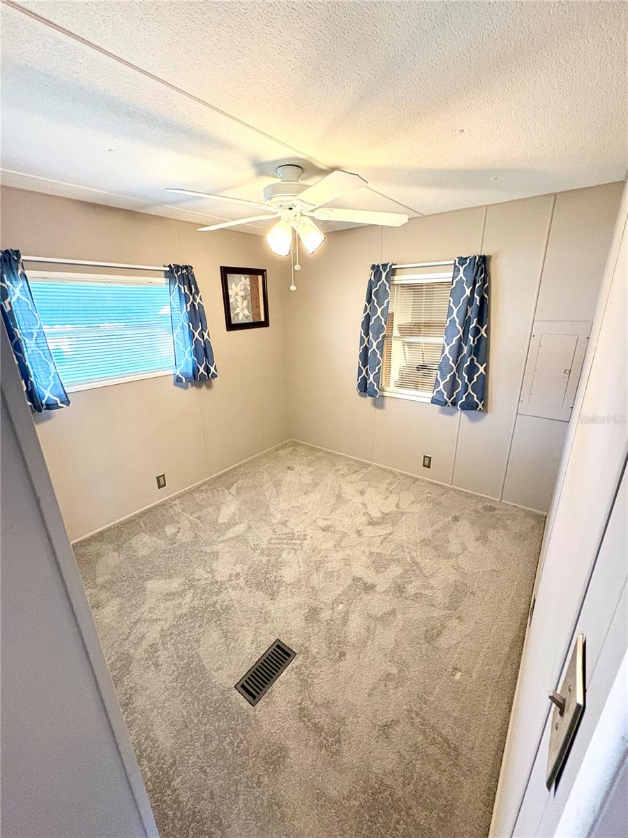 Image 17 of 29 For 7481 First Circle Drive