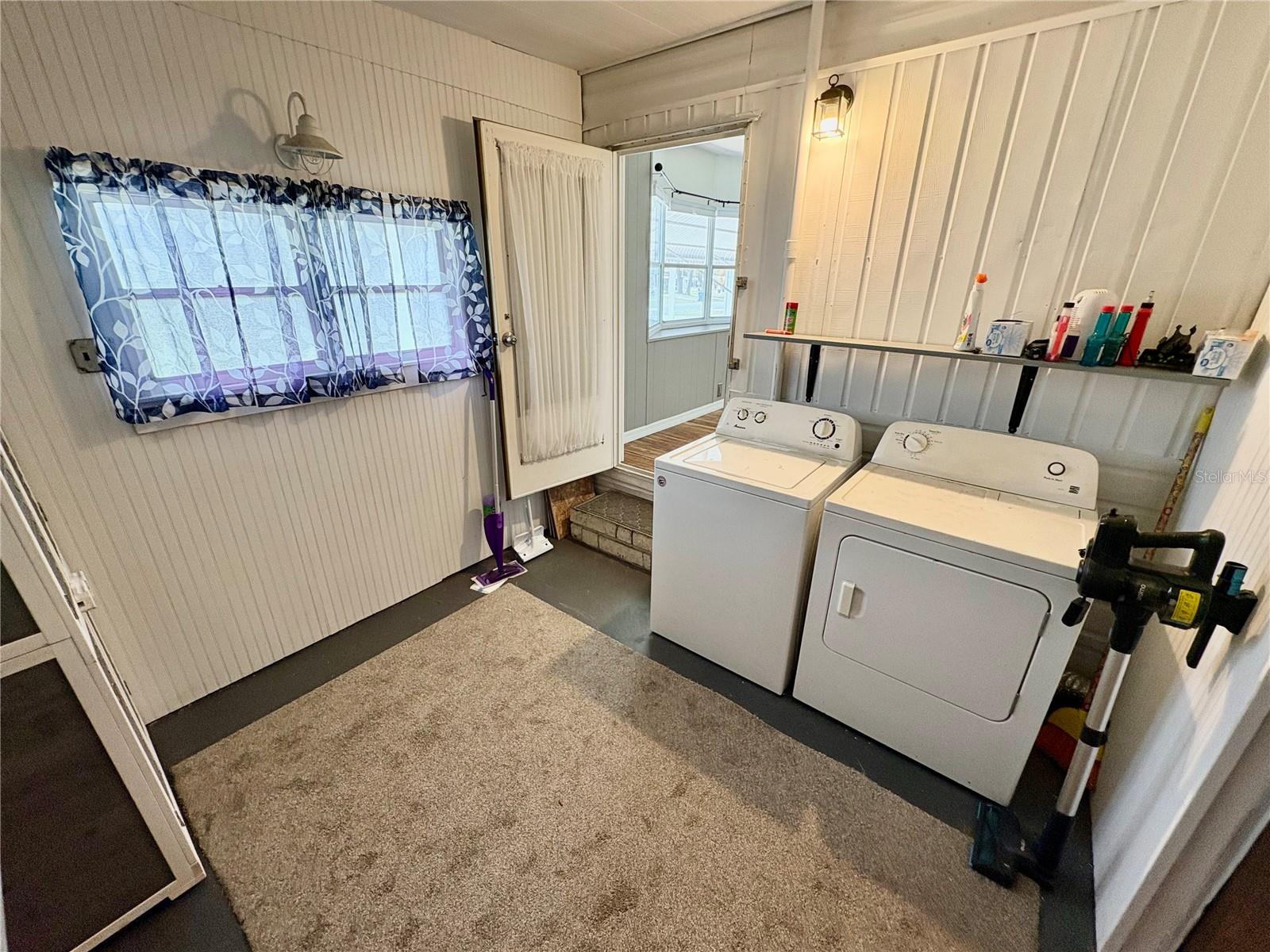 Image 22 of 29 For 7481 First Circle Drive