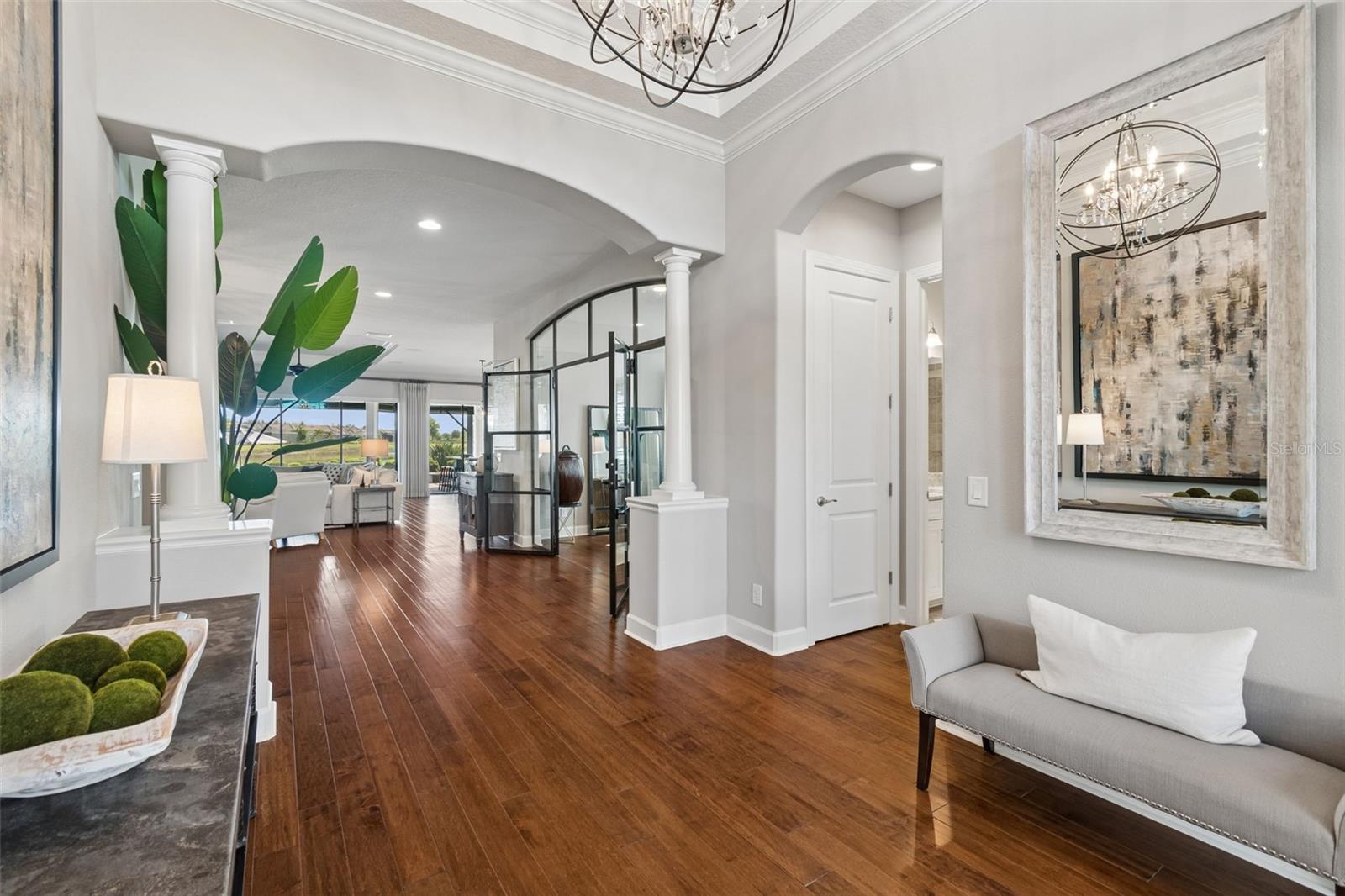 Listing photo id 9 for 3462 Forsythia Drive