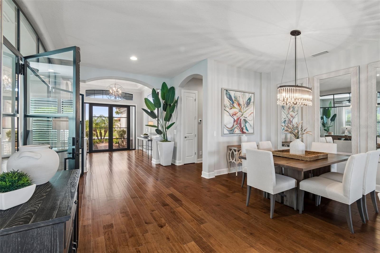 Listing photo id 29 for 3462 Forsythia Drive