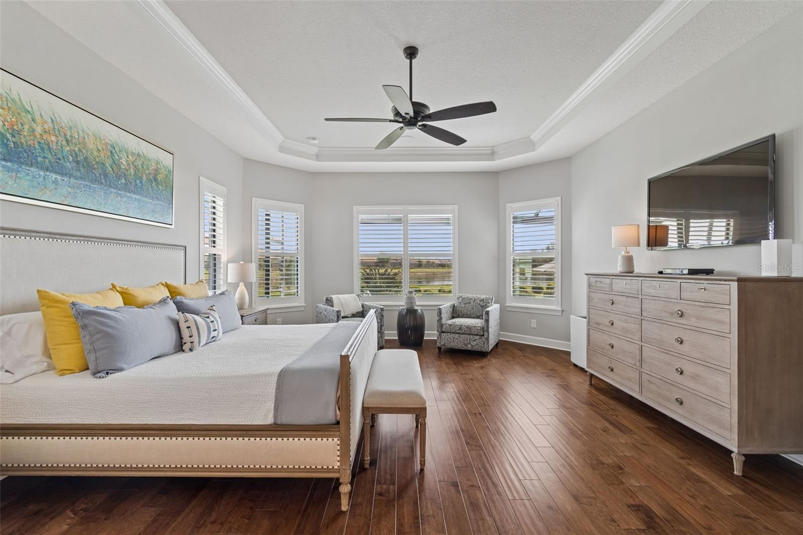 Listing photo id 52 for 3462 Forsythia Drive