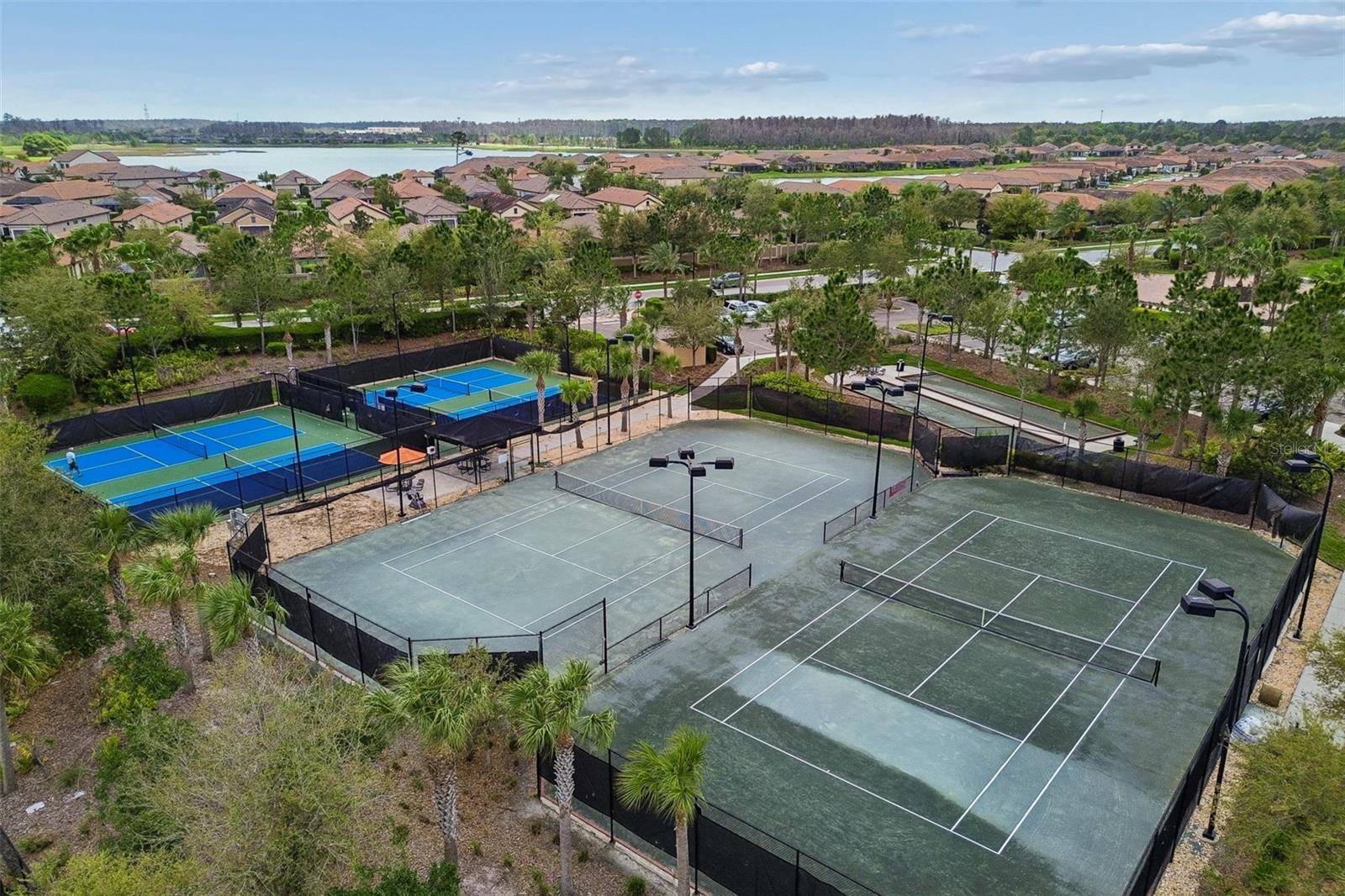 Listing photo id 87 for 3462 Forsythia Drive