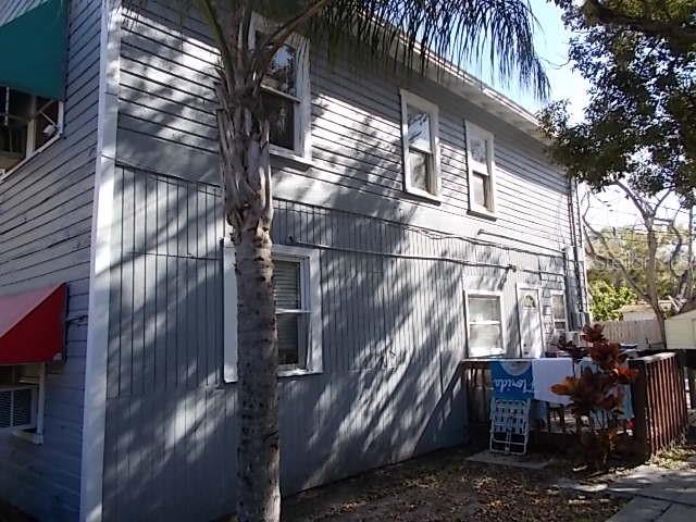 Image 11 of 17 For 518 6th Avenue Sw