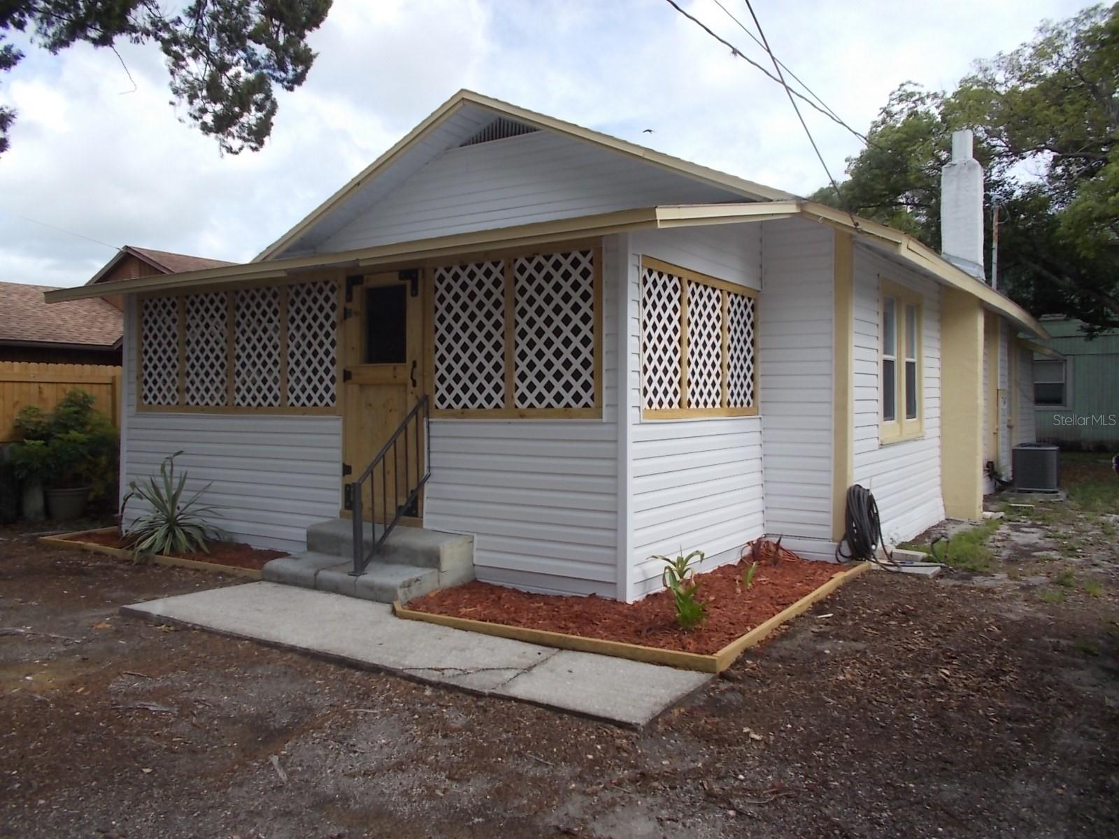 Image 4 of 17 For 518 6th Avenue Sw