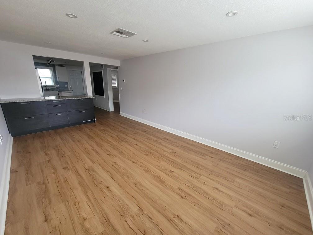 Image 5 of 14 For 6907 Forest Avenue