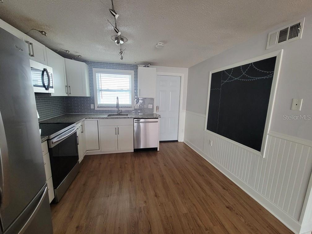 Image 8 of 14 For 6907 Forest Avenue