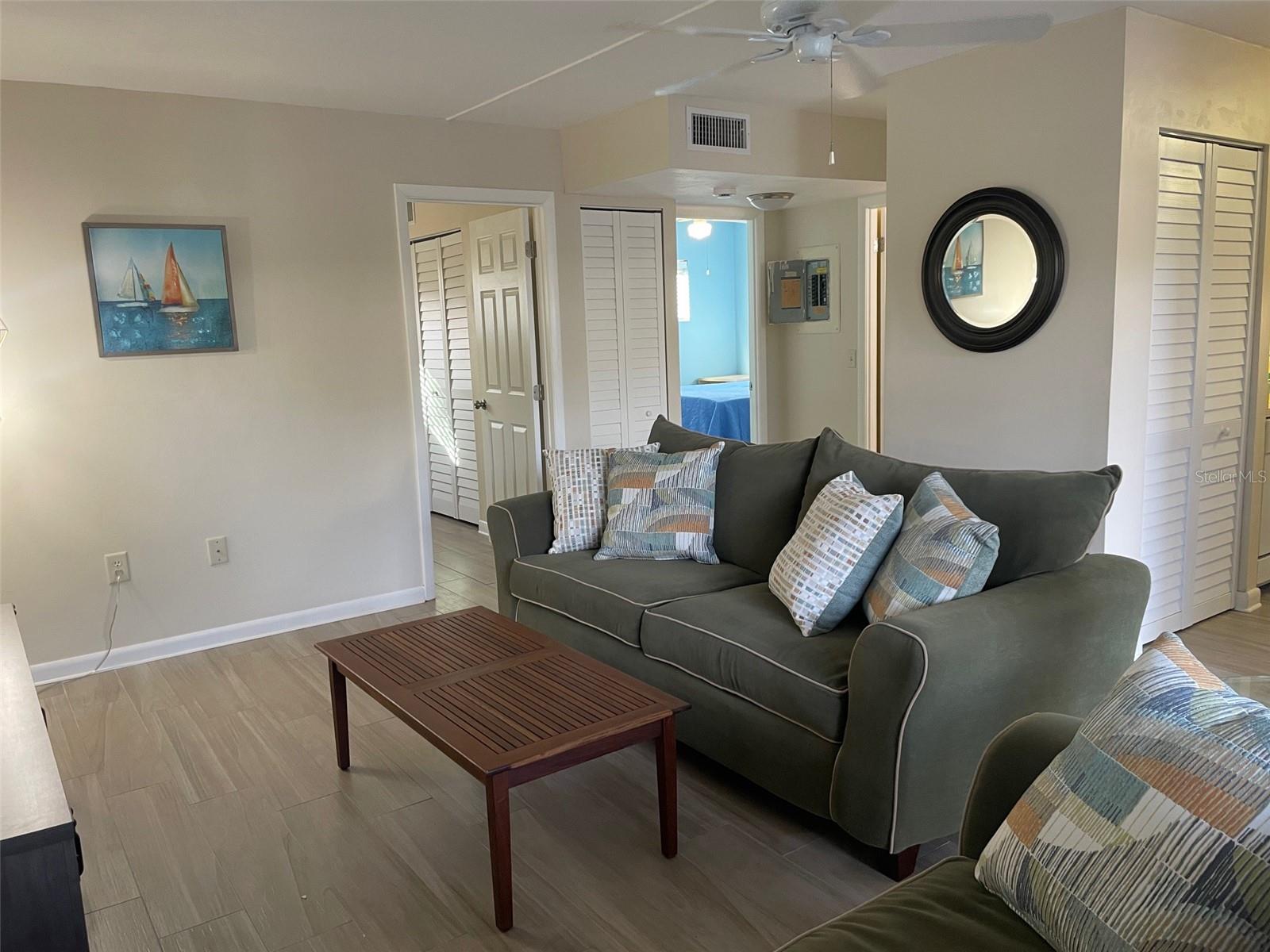 Image 6 of 14 For 370 Base Avenue E 107