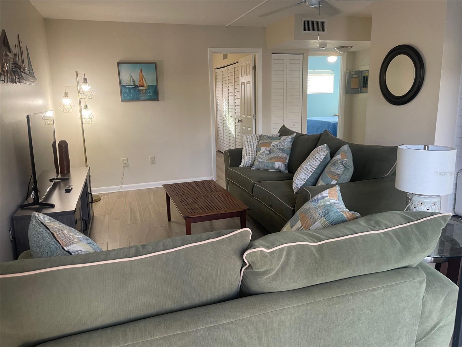 Image 7 of 14 For 370 Base Avenue E 107