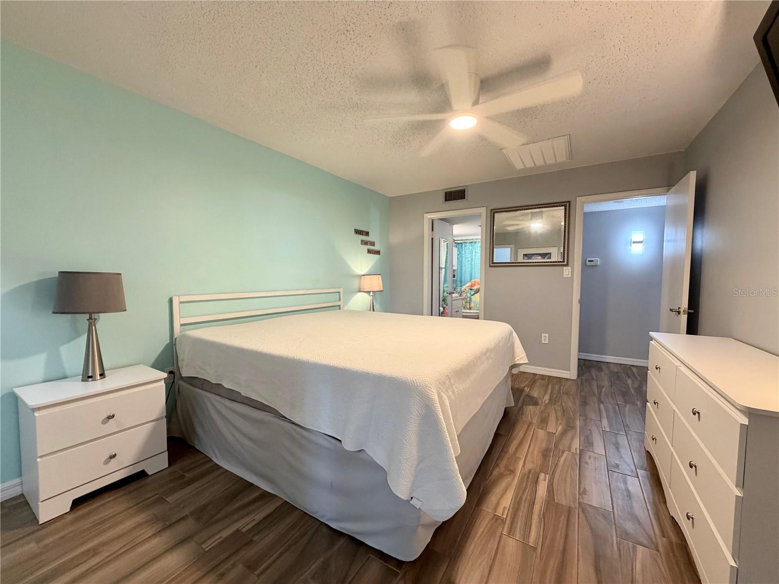 Image 12 of 20 For 4807 Marine Parkway 202