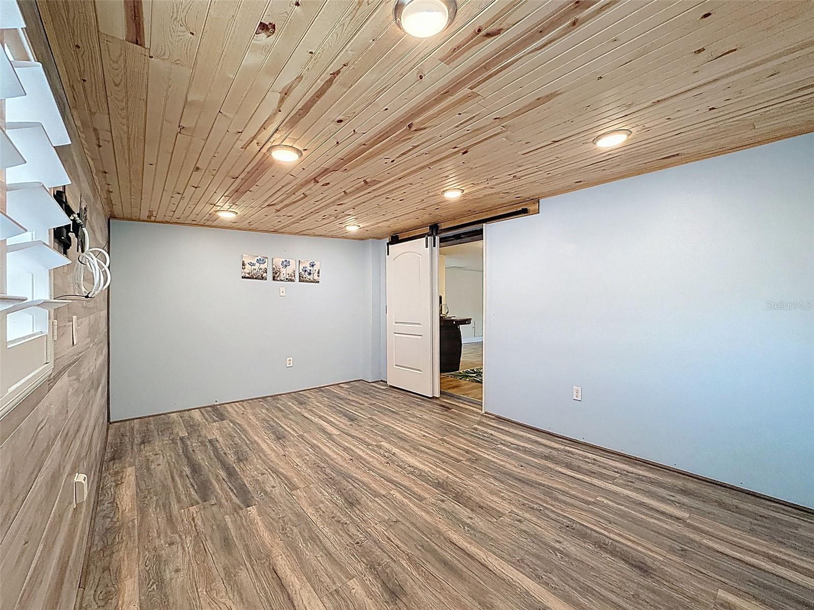 Image 21 of 56 For 5264 Idlewild Street