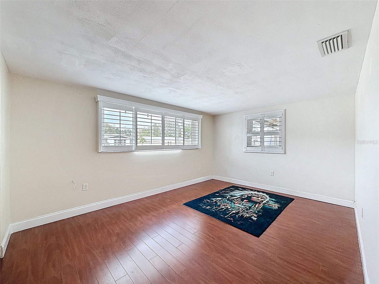 Image 24 of 56 For 5264 Idlewild Street