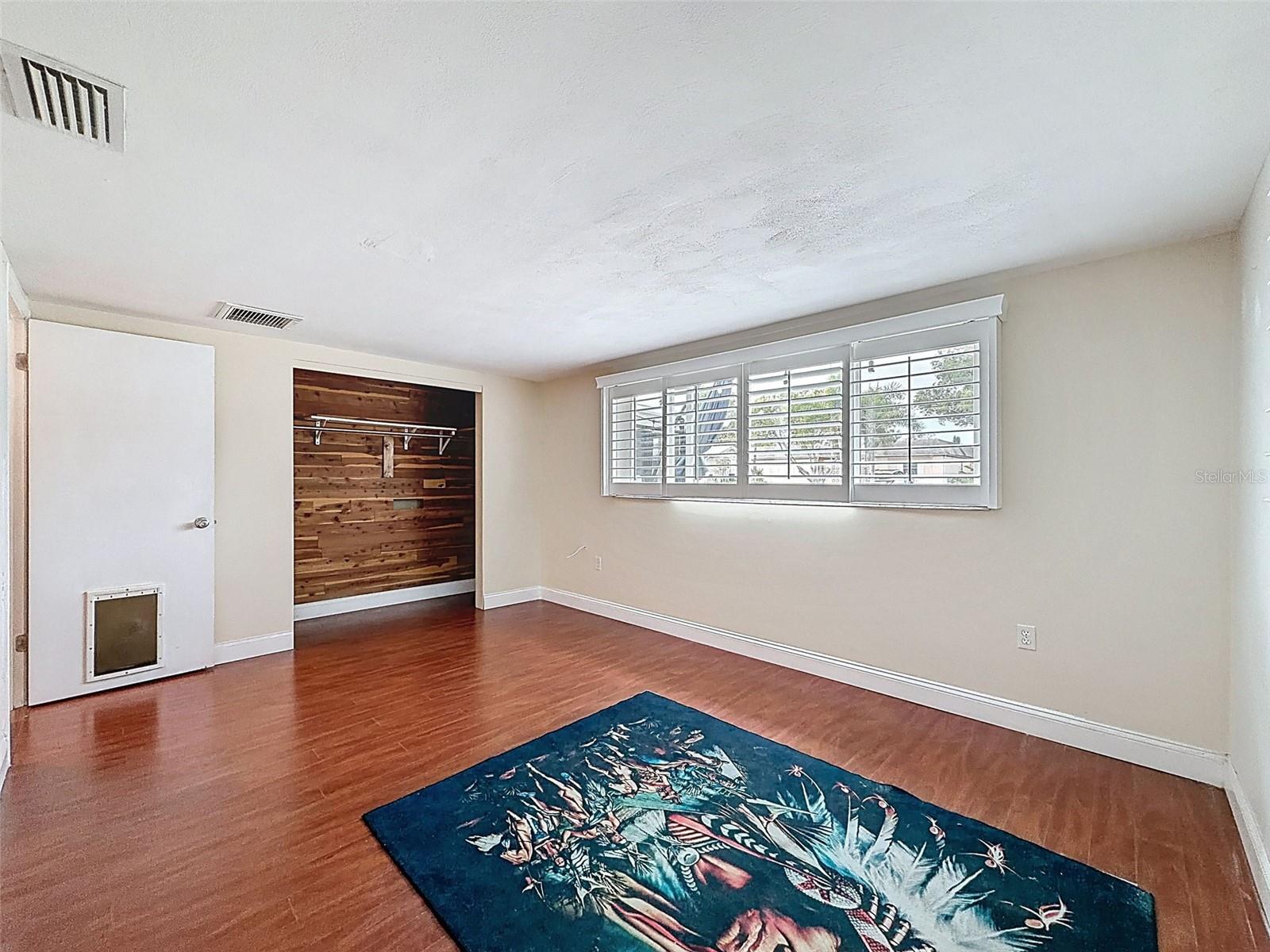 Image 26 of 56 For 5264 Idlewild Street