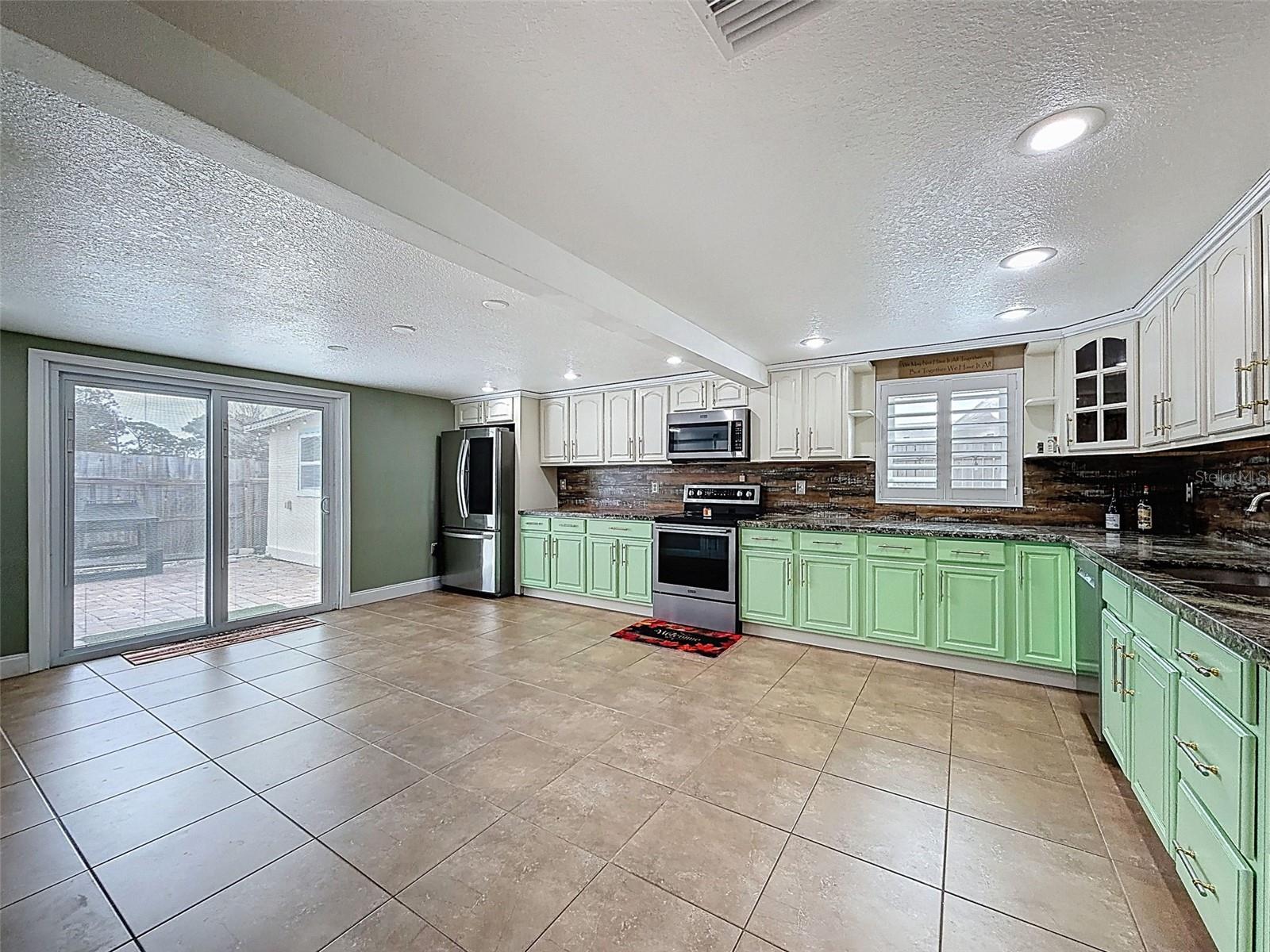 Image 3 of 56 For 5264 Idlewild Street