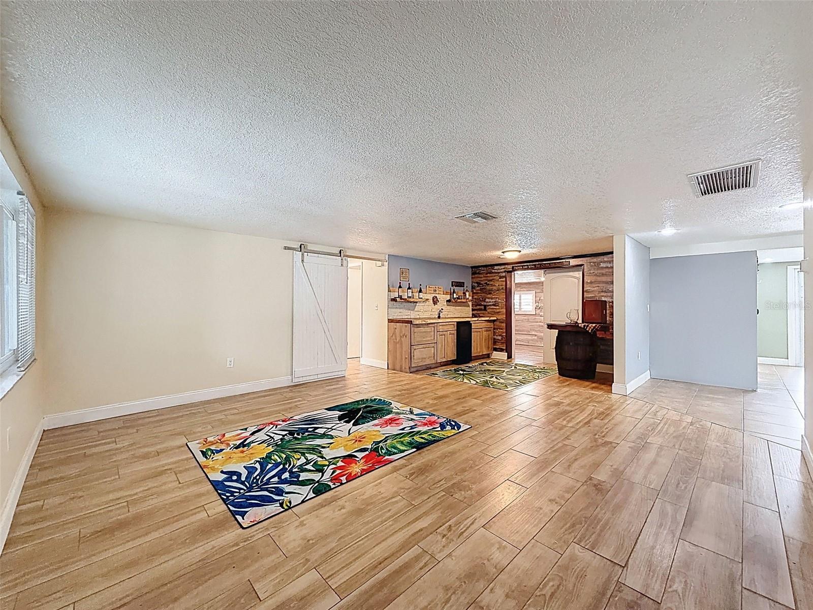 Image 5 of 56 For 5264 Idlewild Street