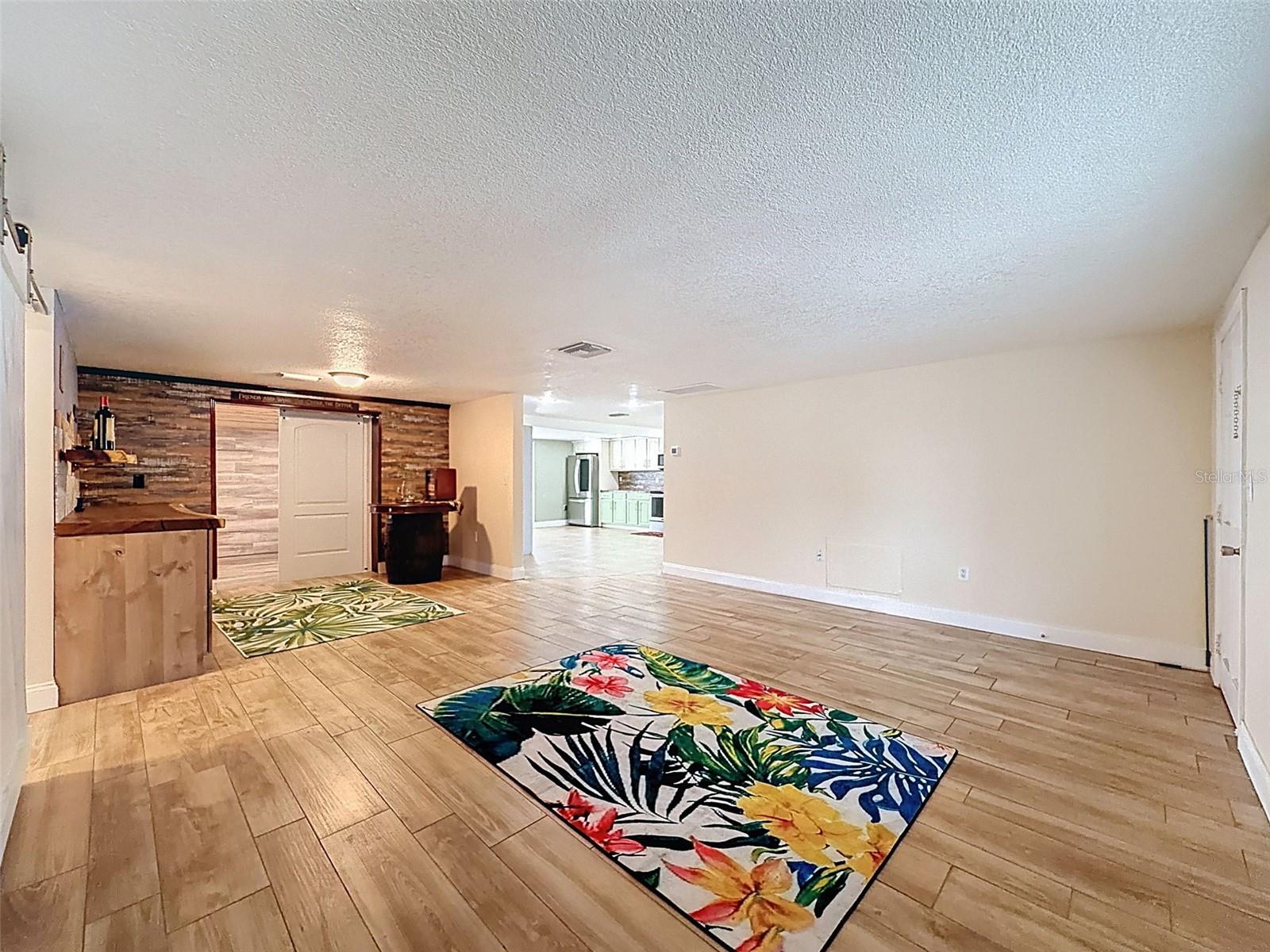 Image 8 of 56 For 5264 Idlewild Street