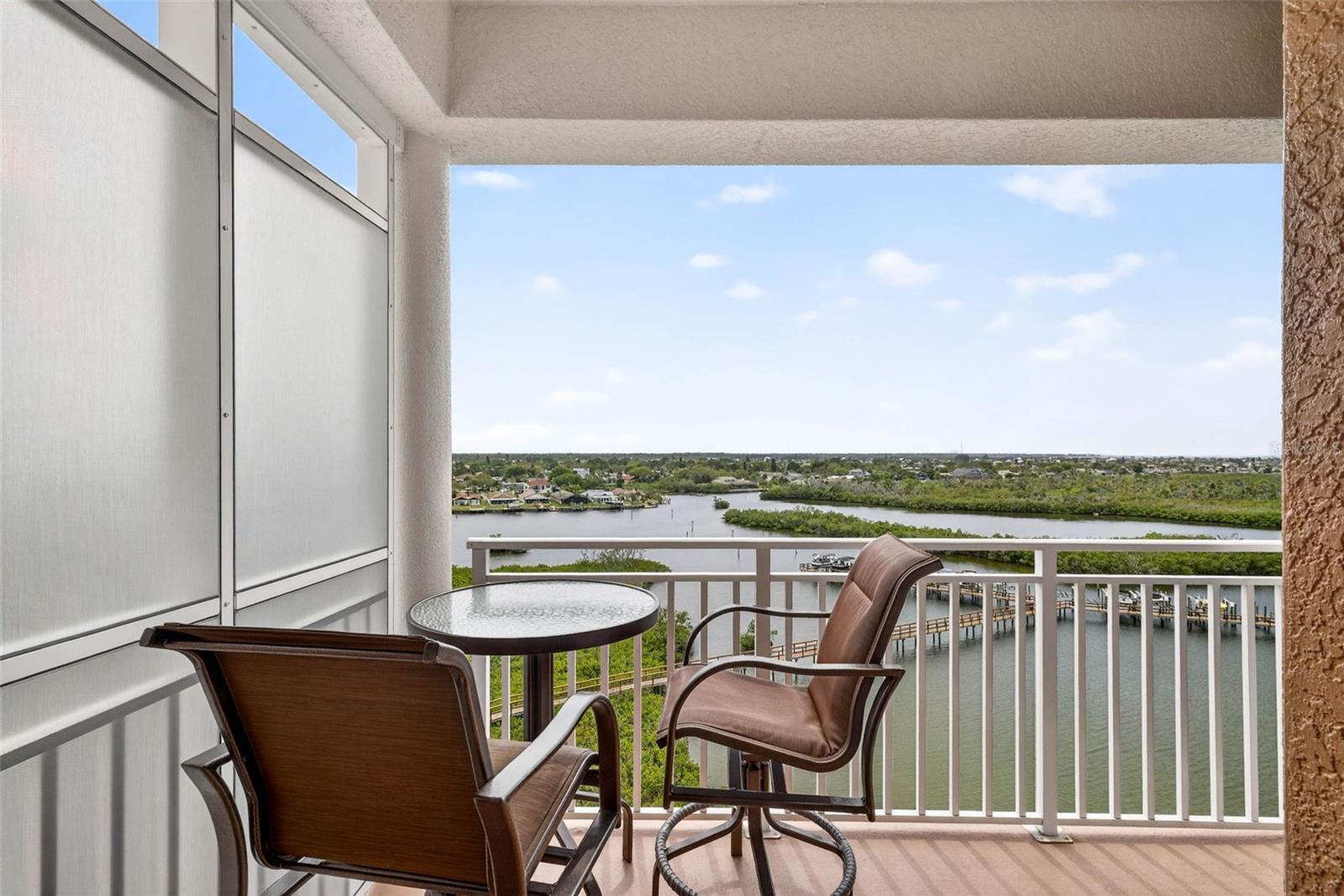 Image 42 of 64 For 4516 Seagull Drive 902