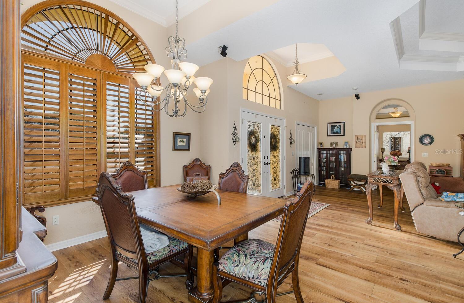 Image 17 of 69 For 427 Archway Drive