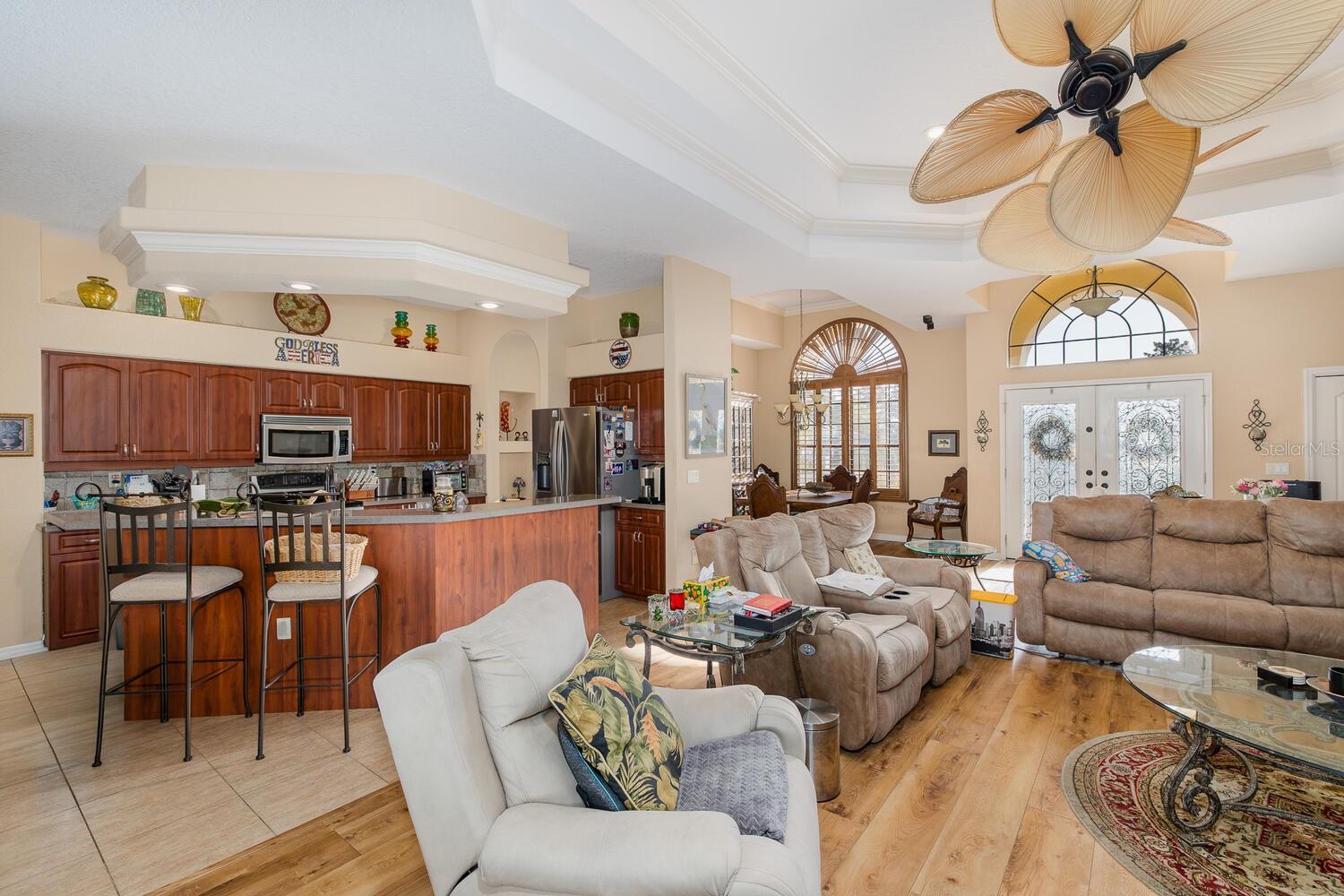 Image 20 of 69 For 427 Archway Drive