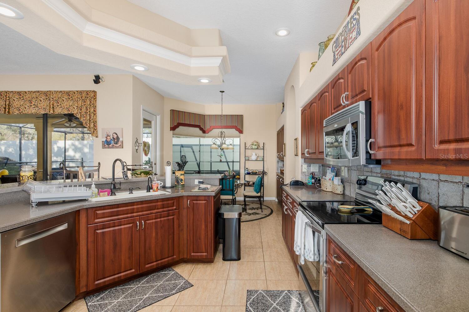 Image 23 of 69 For 427 Archway Drive