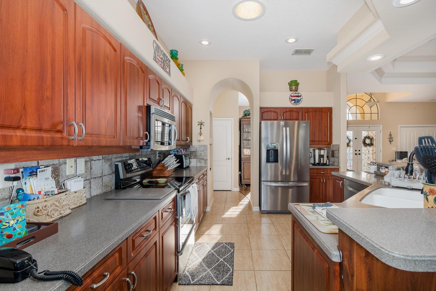 Image 25 of 69 For 427 Archway Drive