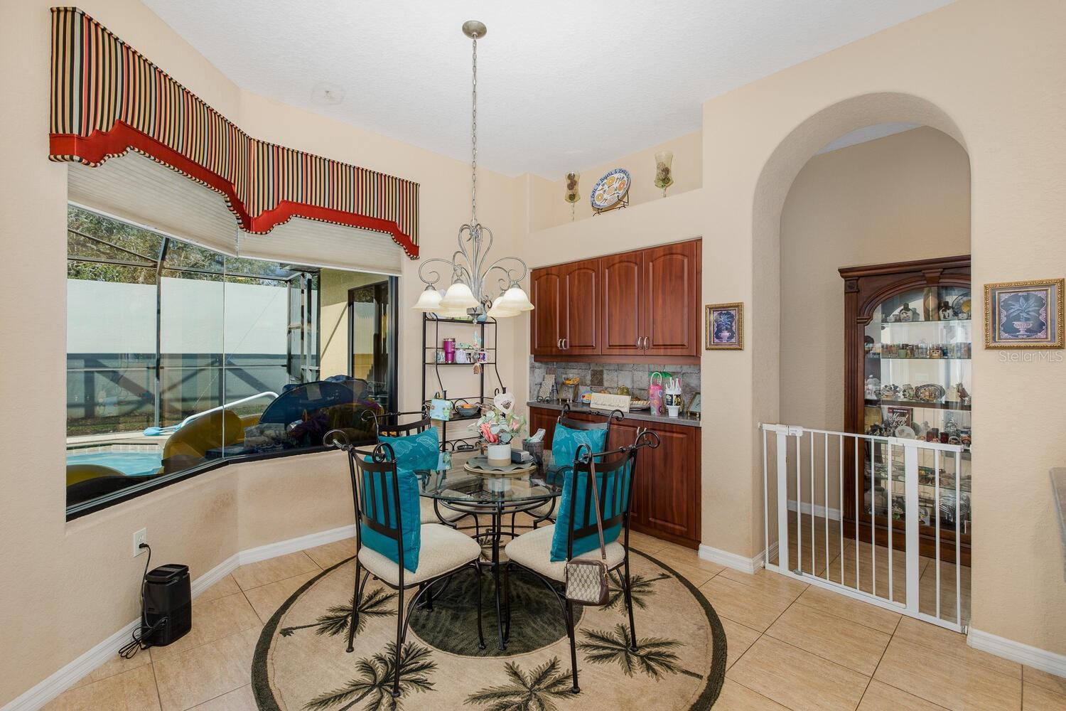 Image 27 of 69 For 427 Archway Drive