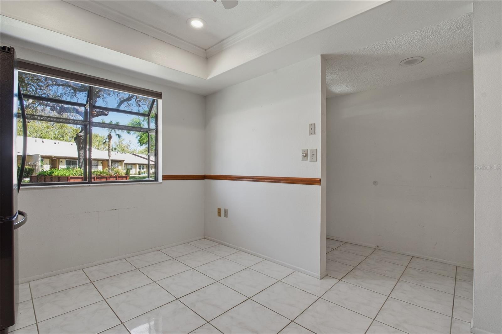 Image 13 of 47 For 11241 Dollar Lake Drive 4