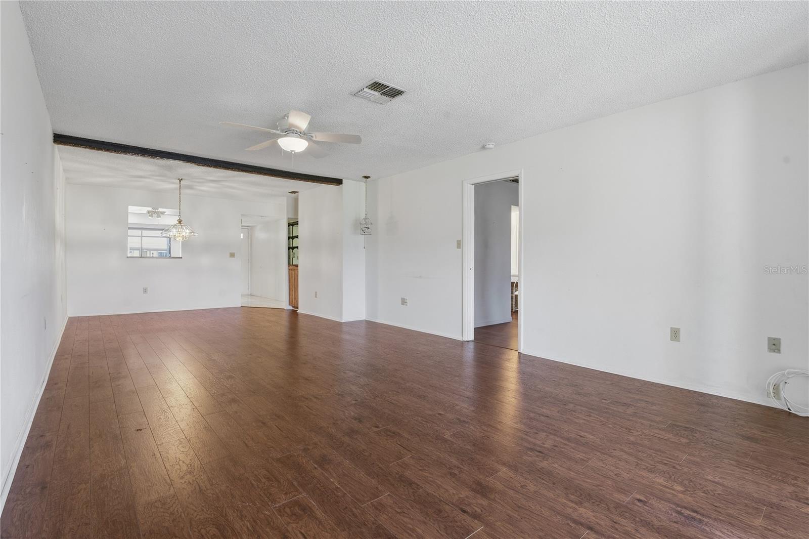 Image 16 of 47 For 11241 Dollar Lake Drive 4