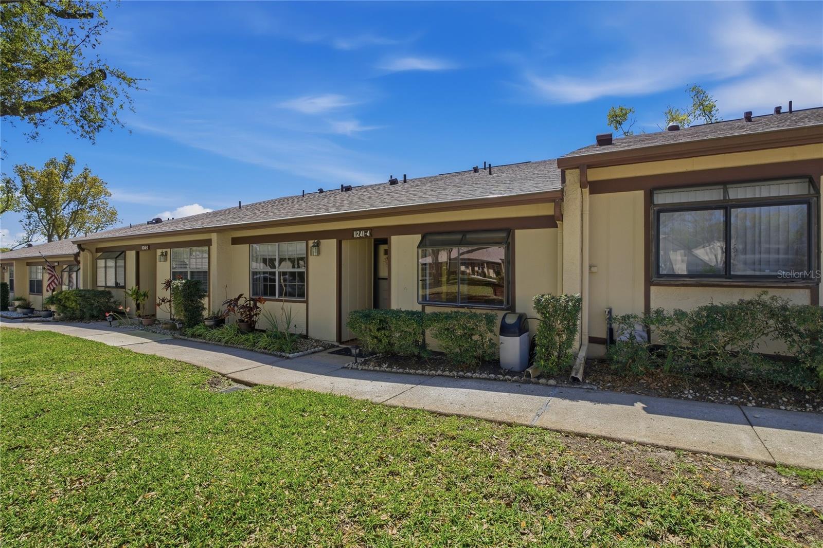 Image 2 of 47 For 11241 Dollar Lake Drive 4