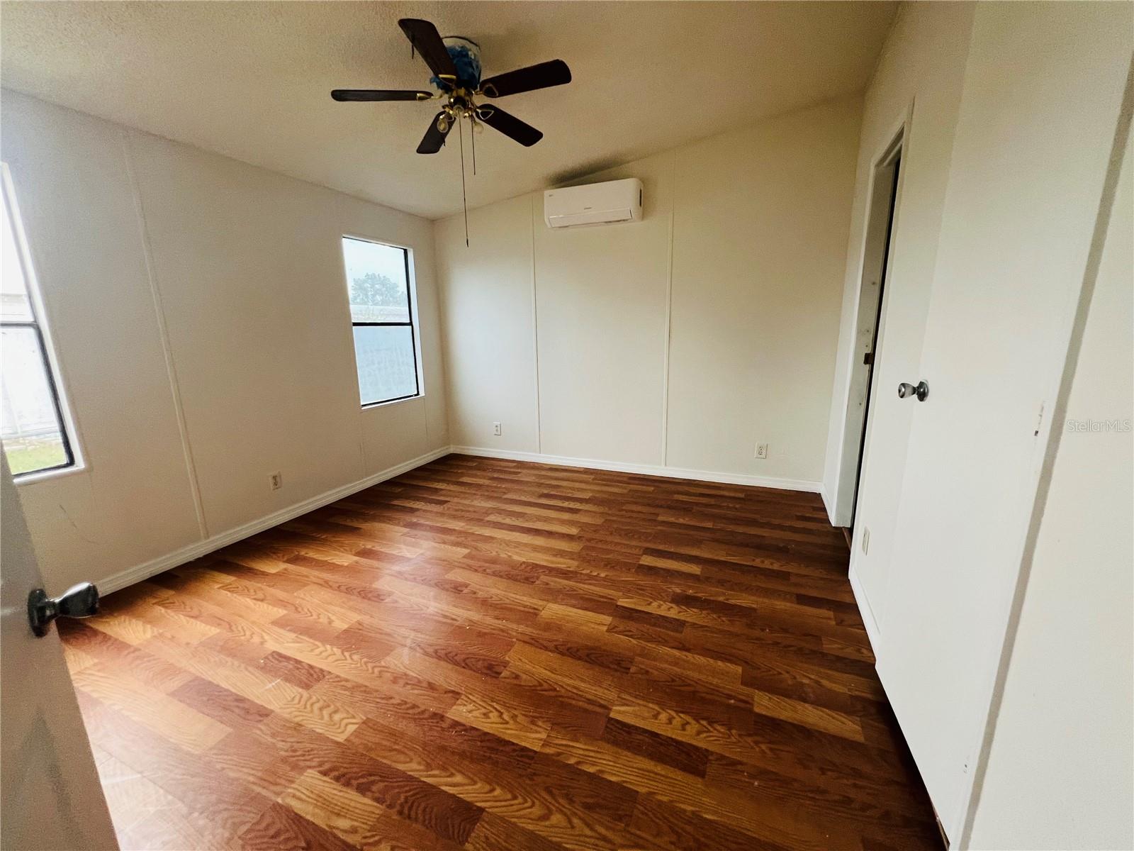 Image 13 of 23 For 1850 Mary Lane